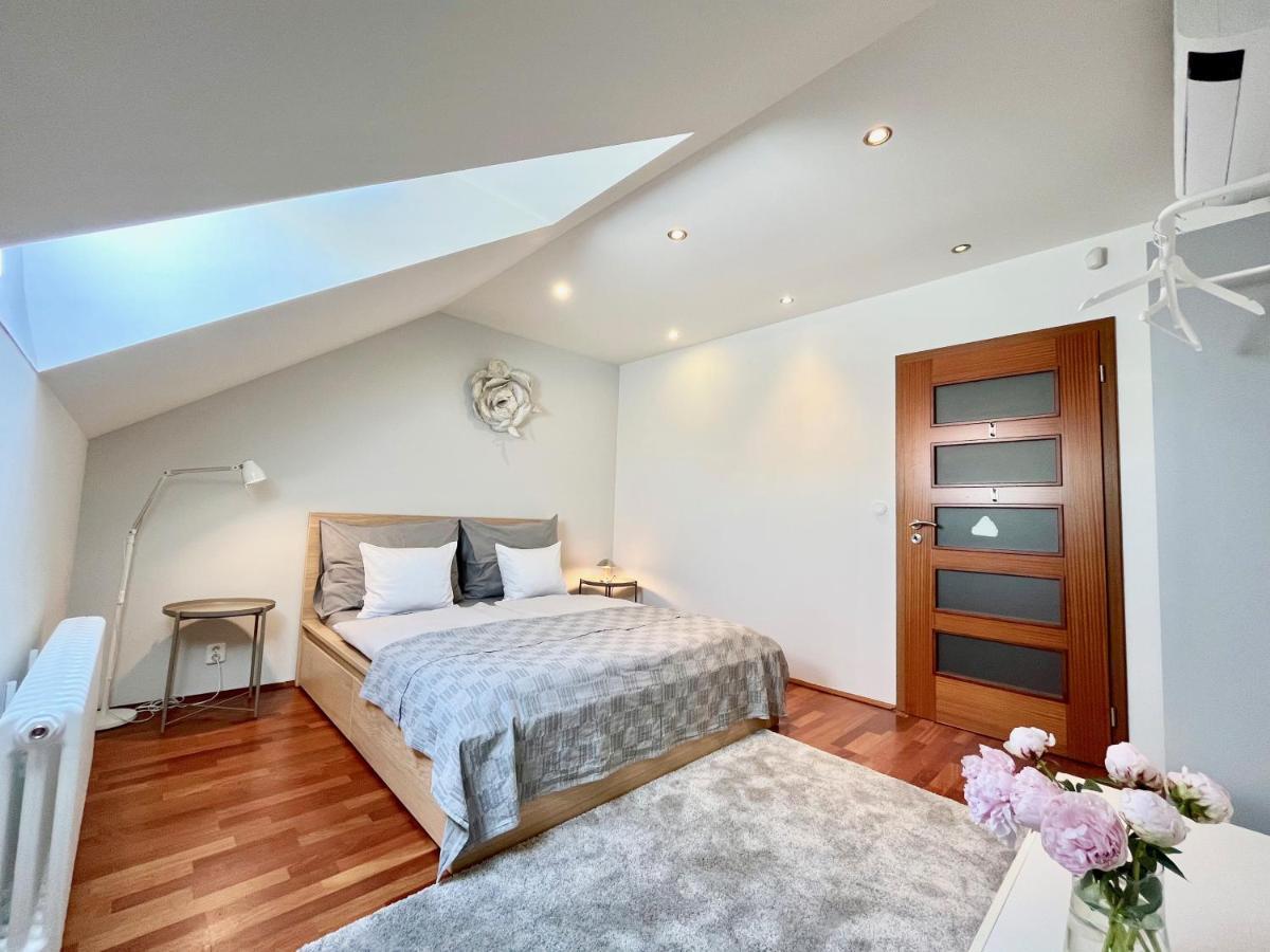 Luxury Penthouse Apartment Praga Zewnętrze zdjęcie